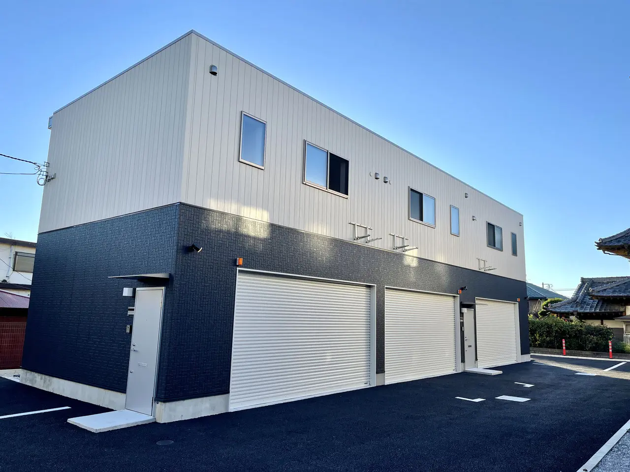 横浜市瀬谷区 築浅賃貸ガレージハウス【SAKURA GARAGE】- ガレージハウスをお探しなら【いえとくるまと】