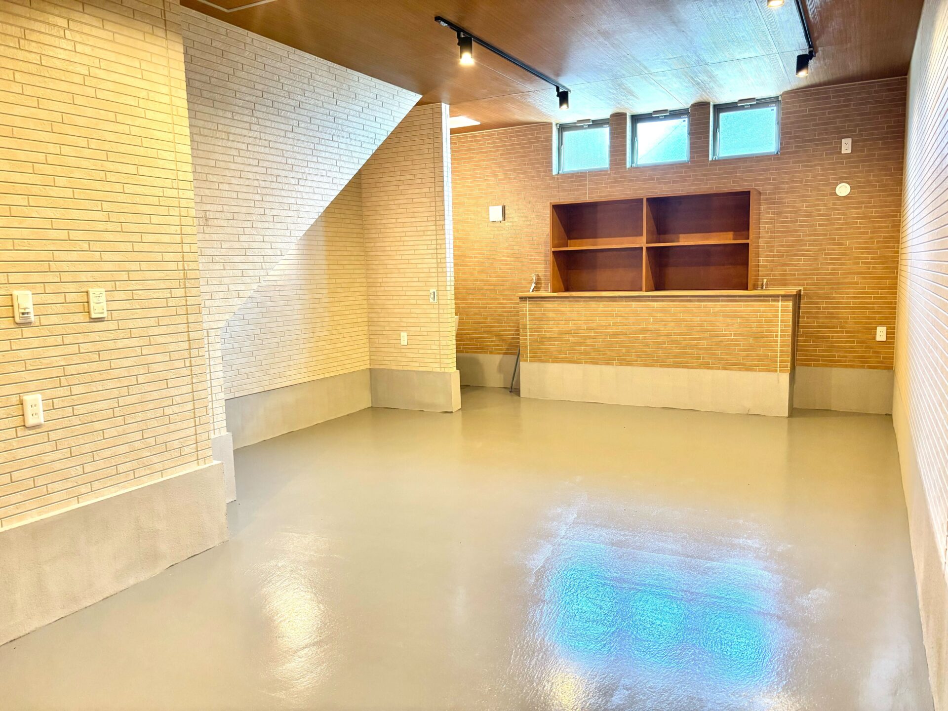 神奈川県海老名市新築賃貸ガレージハウス【GARAGE クレスト】ガレージ