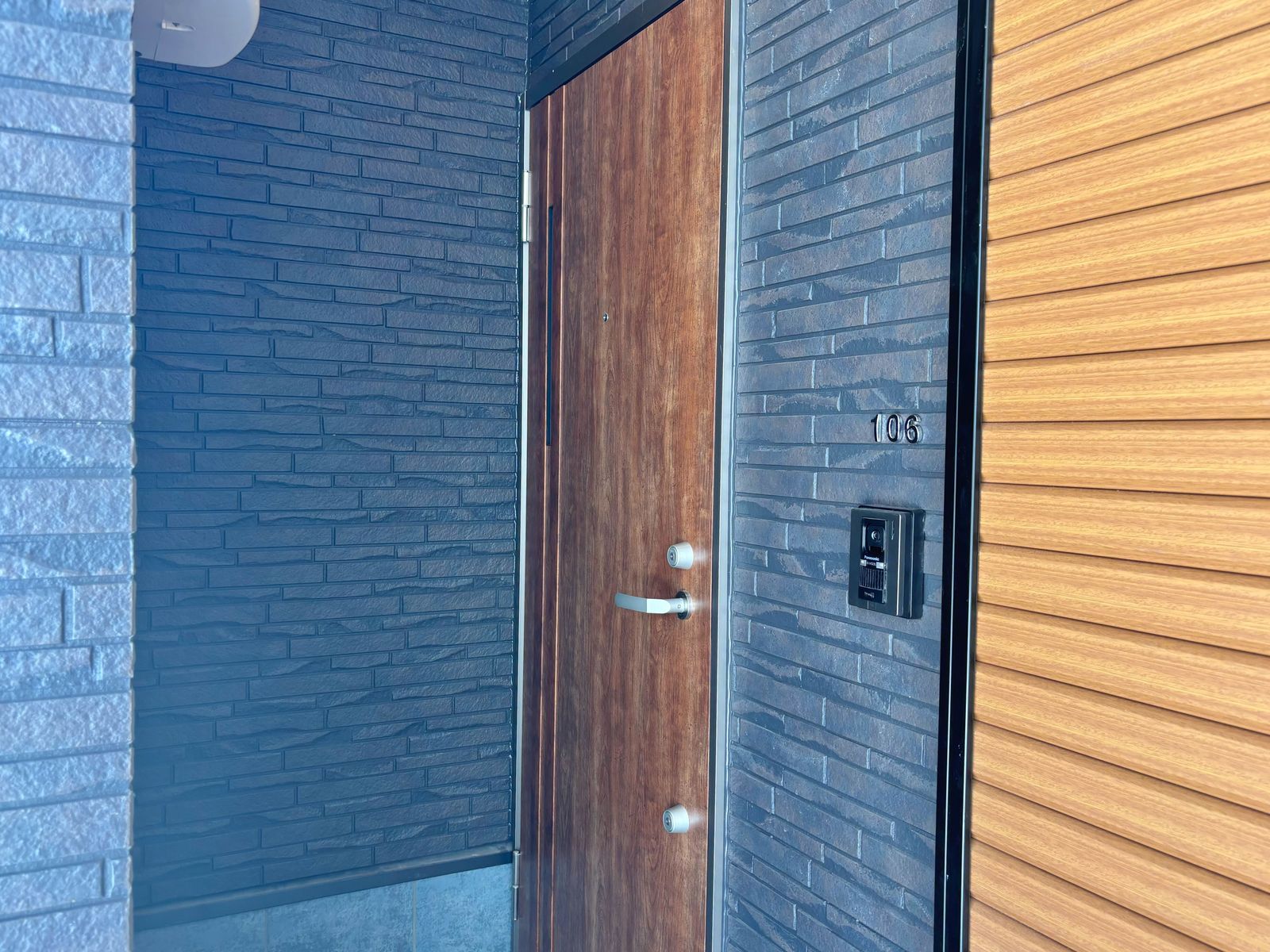 GARAGEクエスト玄関外